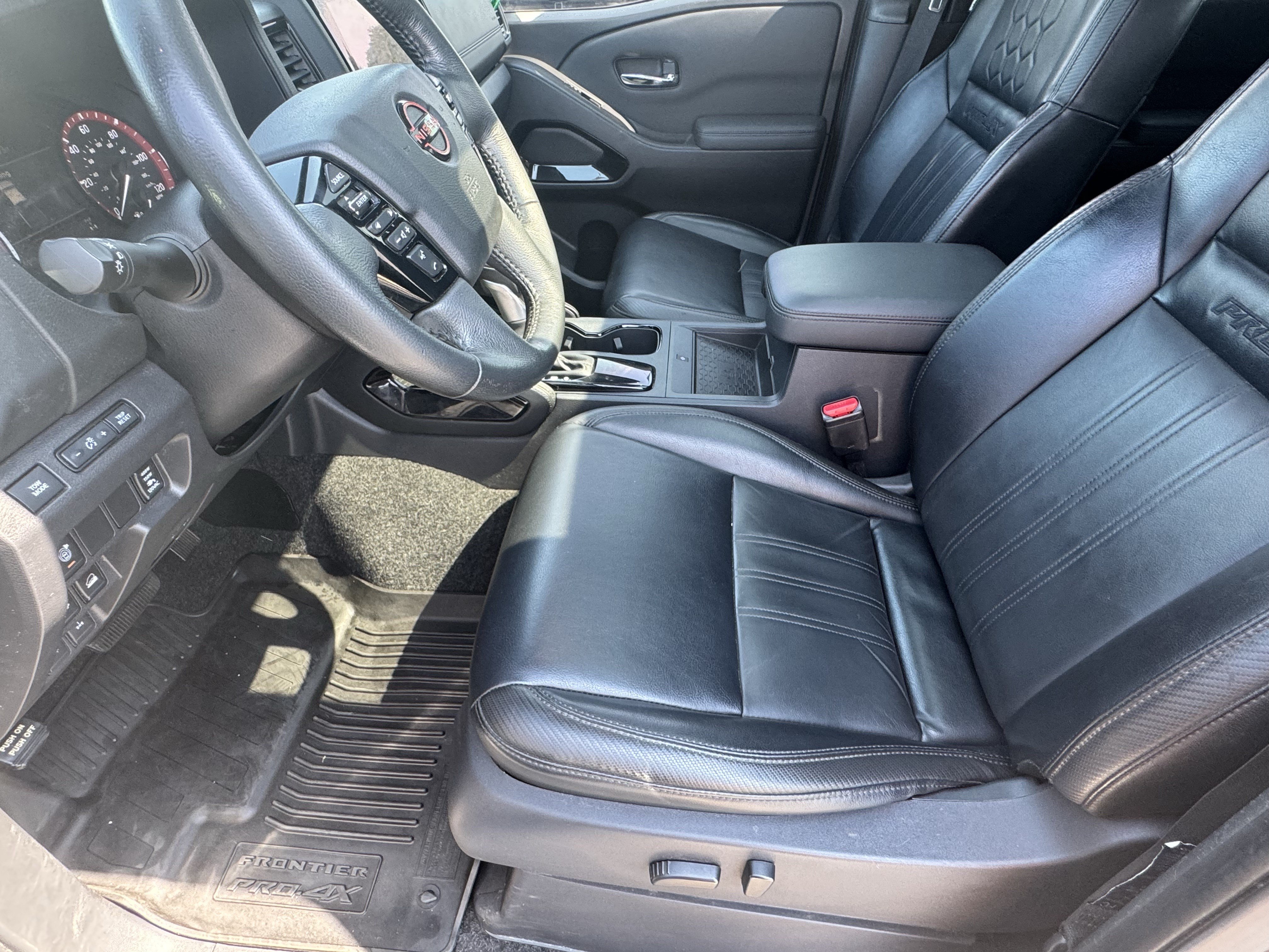 Used 2022 Nissan Frontier PRO-4X w/ Pro-4X Premium Package AWD/4WD image 9