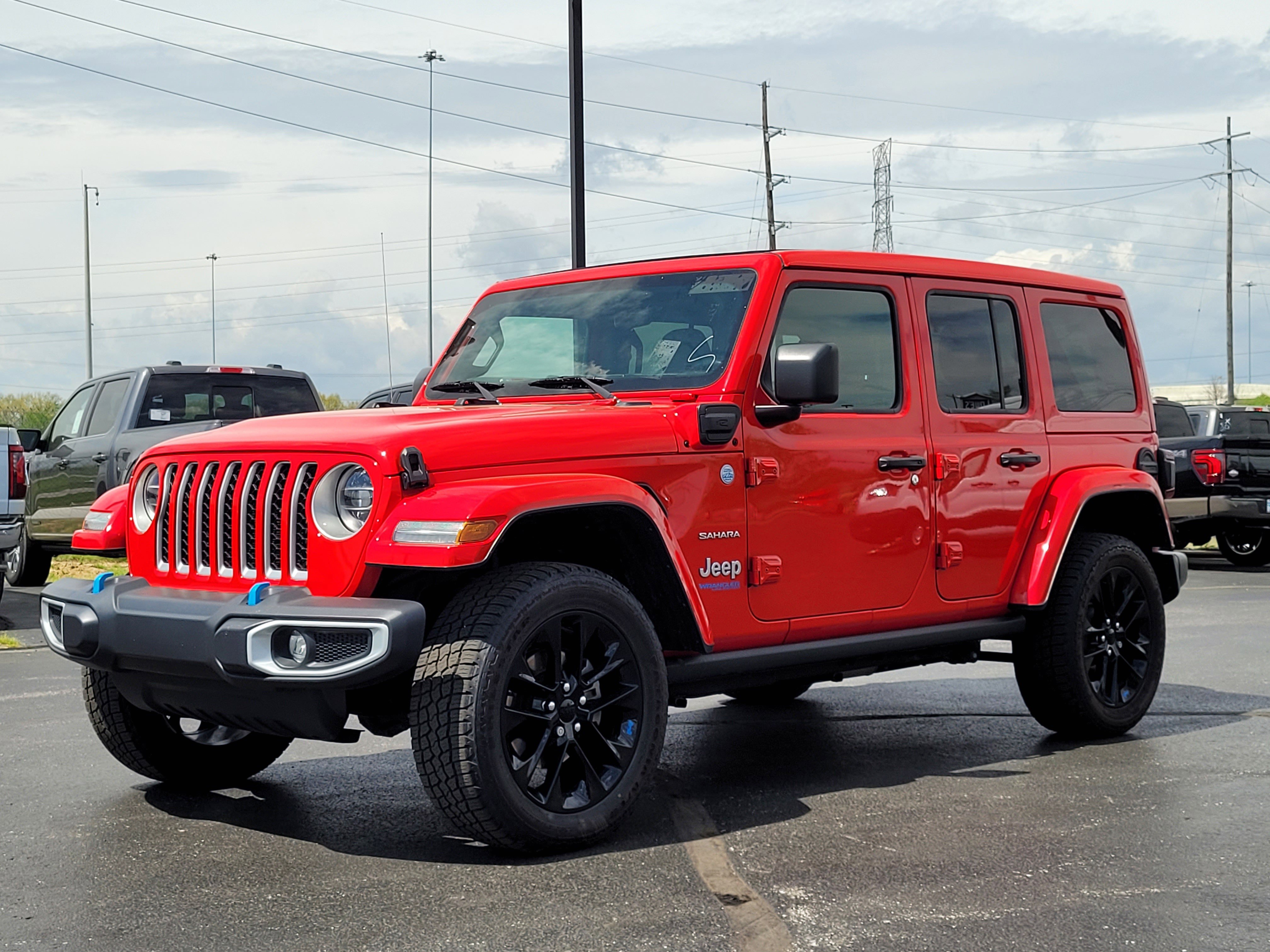 Used 2022 Jeep Wrangler Unlimited Sahara w/ Cold Weather Group AWD/4WD image 8