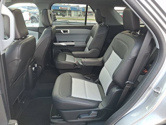 Certified 2023 Ford Explorer XLT w/ Equipment Group 202A AWD/4WD image 11