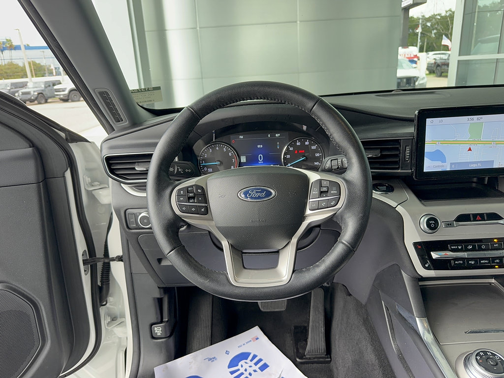 Certified 2022 Ford Explorer XLT w/ Equipment Group 202A RWD image 33