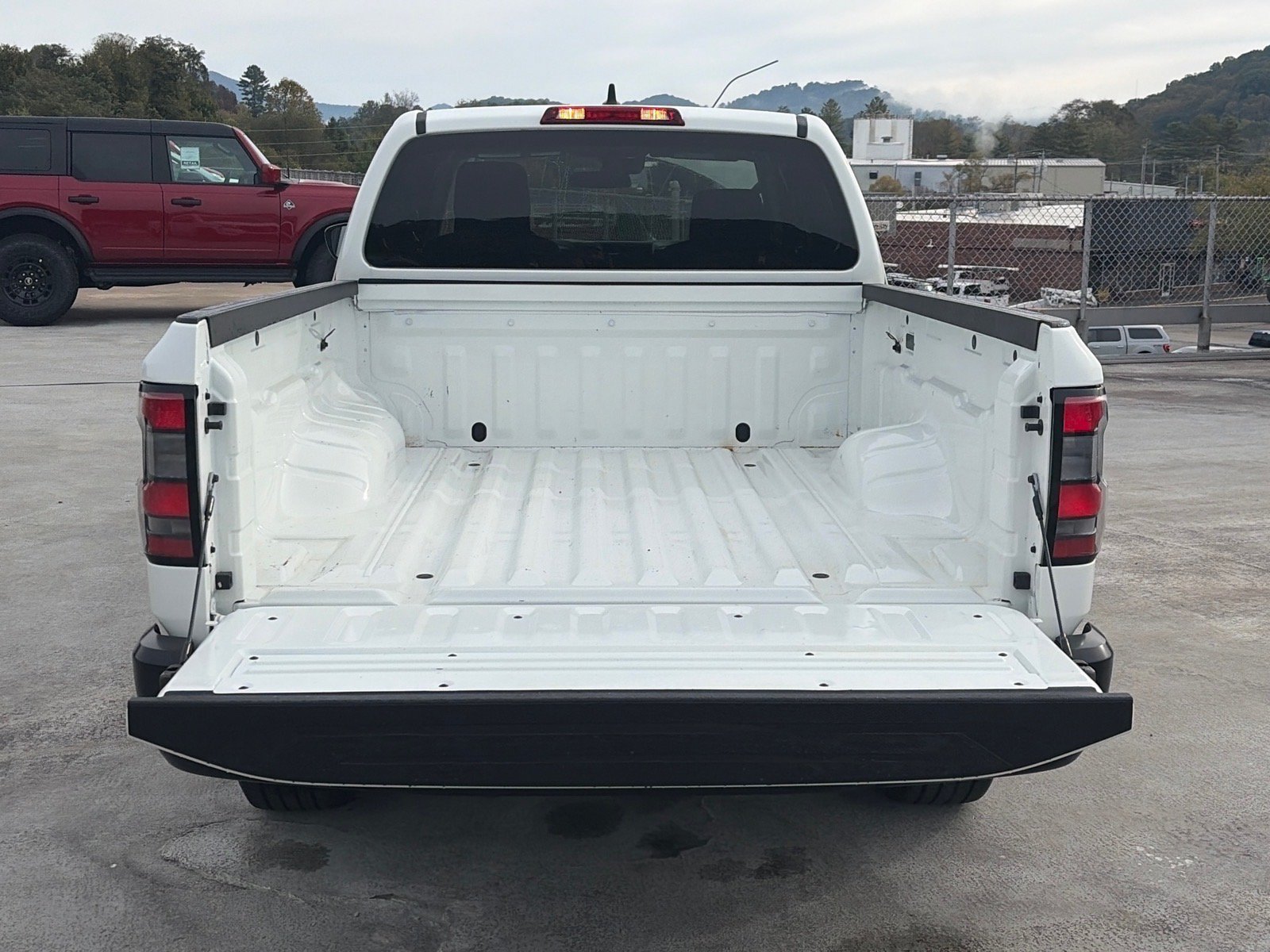 Used 2024 Nissan Frontier S w/ Technology Package AWD/4WD image 4