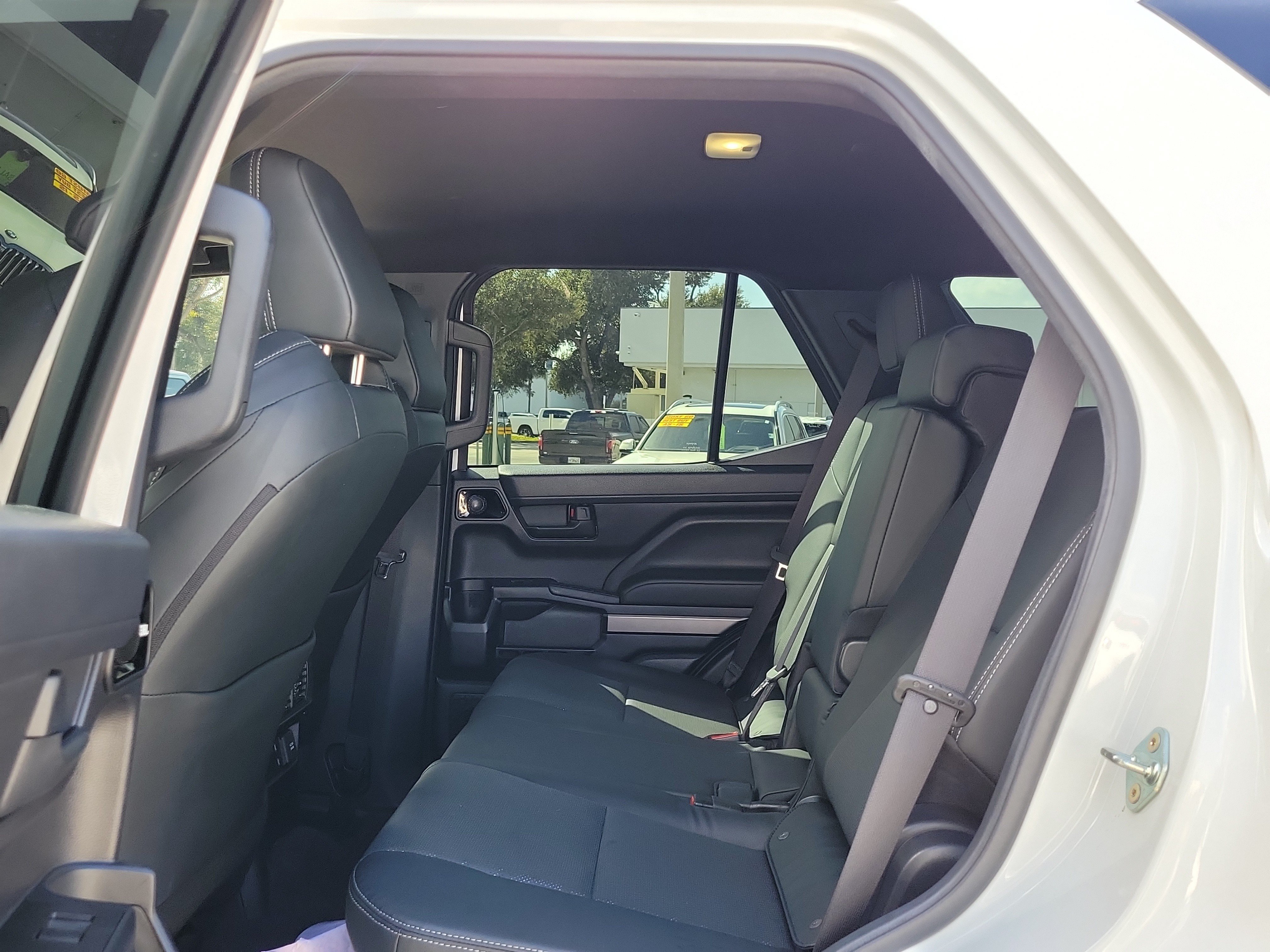 Used 2025 Toyota 4Runner TRD Off-Road Premium AWD/4WD image 12