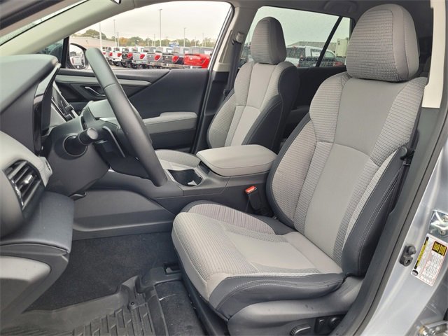 Used 2025 Subaru Outback Premium image 9