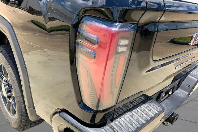 Used 2025 GMC Sierra 2500 AT4 w/ AT4 Premium Plus Package AWD/4WD image 29