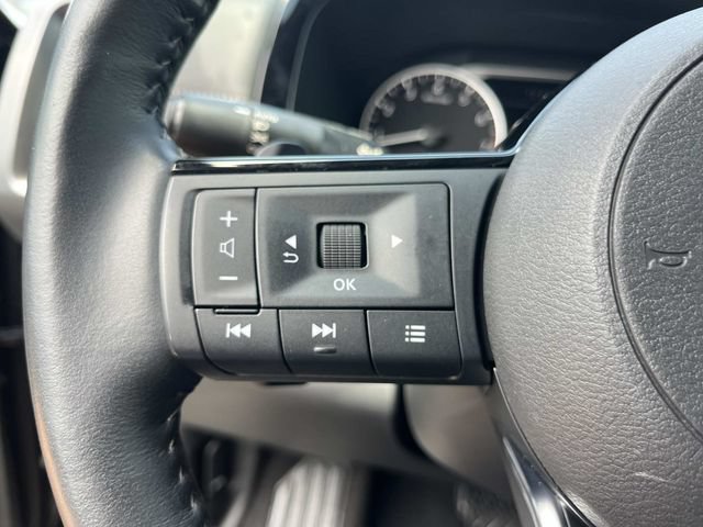 Used 2024 Nissan Pathfinder SL FWD image 38