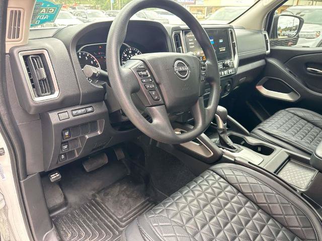 Used 2025 Nissan Frontier SV RWD image 17