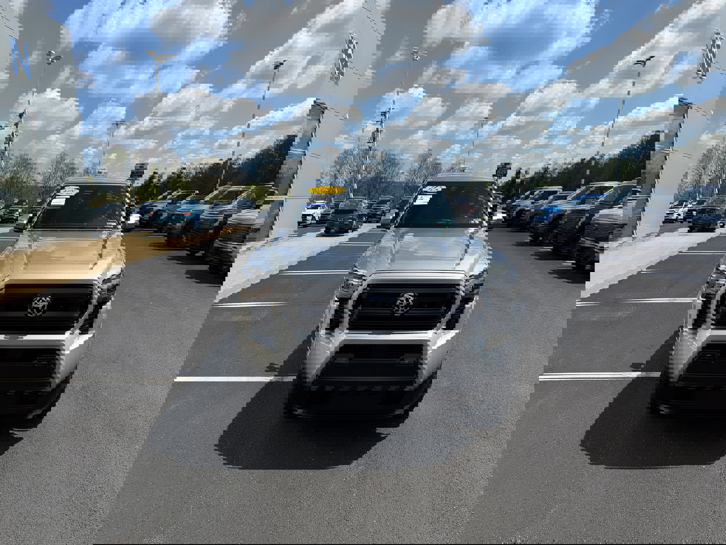 Used 2025 Toyota Tacoma SR5 image 9