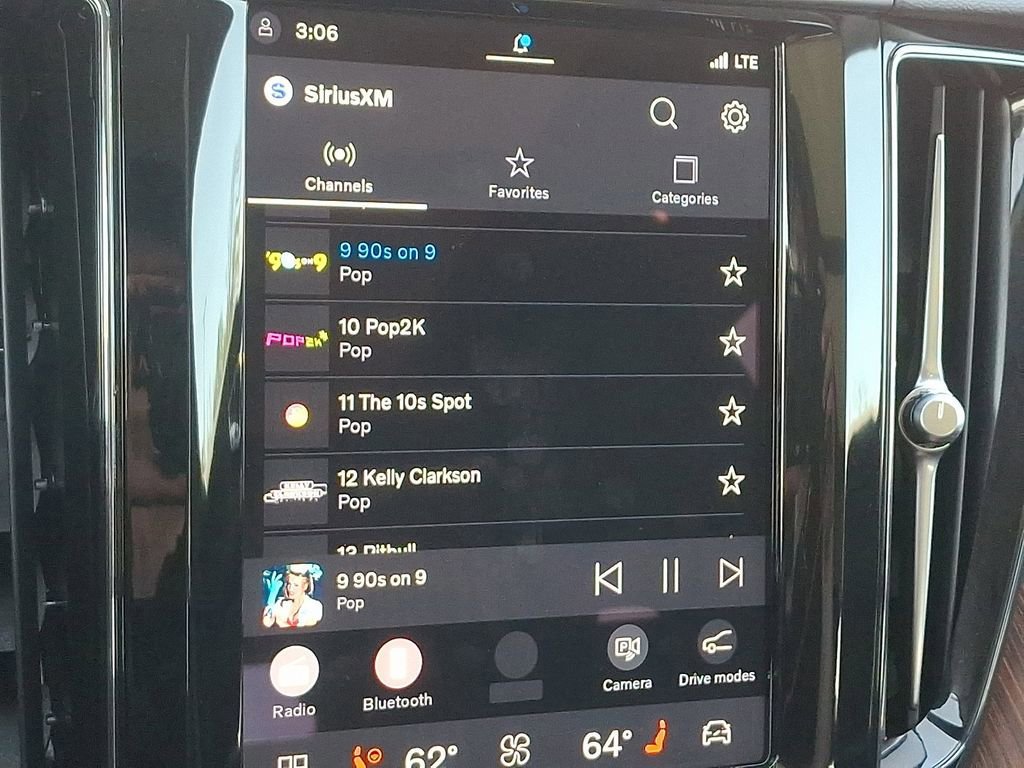 Used 2024 Volvo XC60 B5 Plus w/ Protection Package Premier AWD/4WD image 17