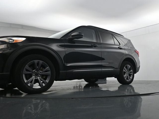 Certified 2024 Ford Explorer XLT w/ Equipment Group 202A AWD/4WD image 36