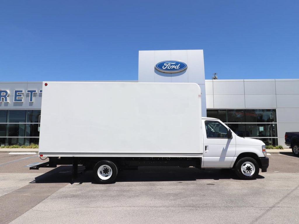 Certified 2024 Ford E-350 and Econoline 350 Super Duty w/ Power Windows & Locks Group RWD image 16