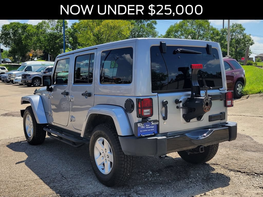 Used 2018 Jeep Wrangler Unlimited Sahara AWD/4WD image 3