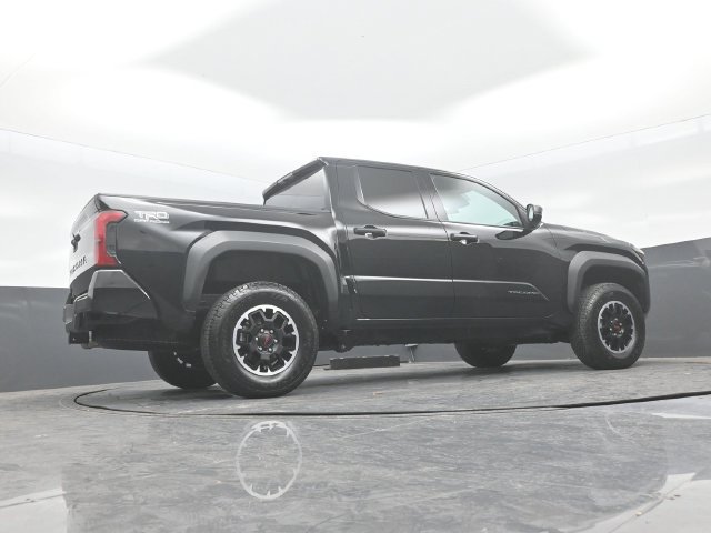 Used 2025 Toyota Tacoma TRD Off-Road AWD/4WD image 23