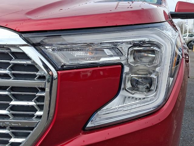 Used 2023 GMC Terrain Denali w/ Denali Premium Package image 9