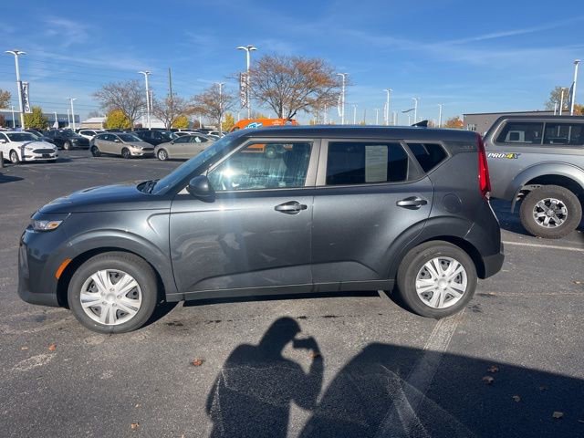 Used 2020 Kia Soul LX image 2