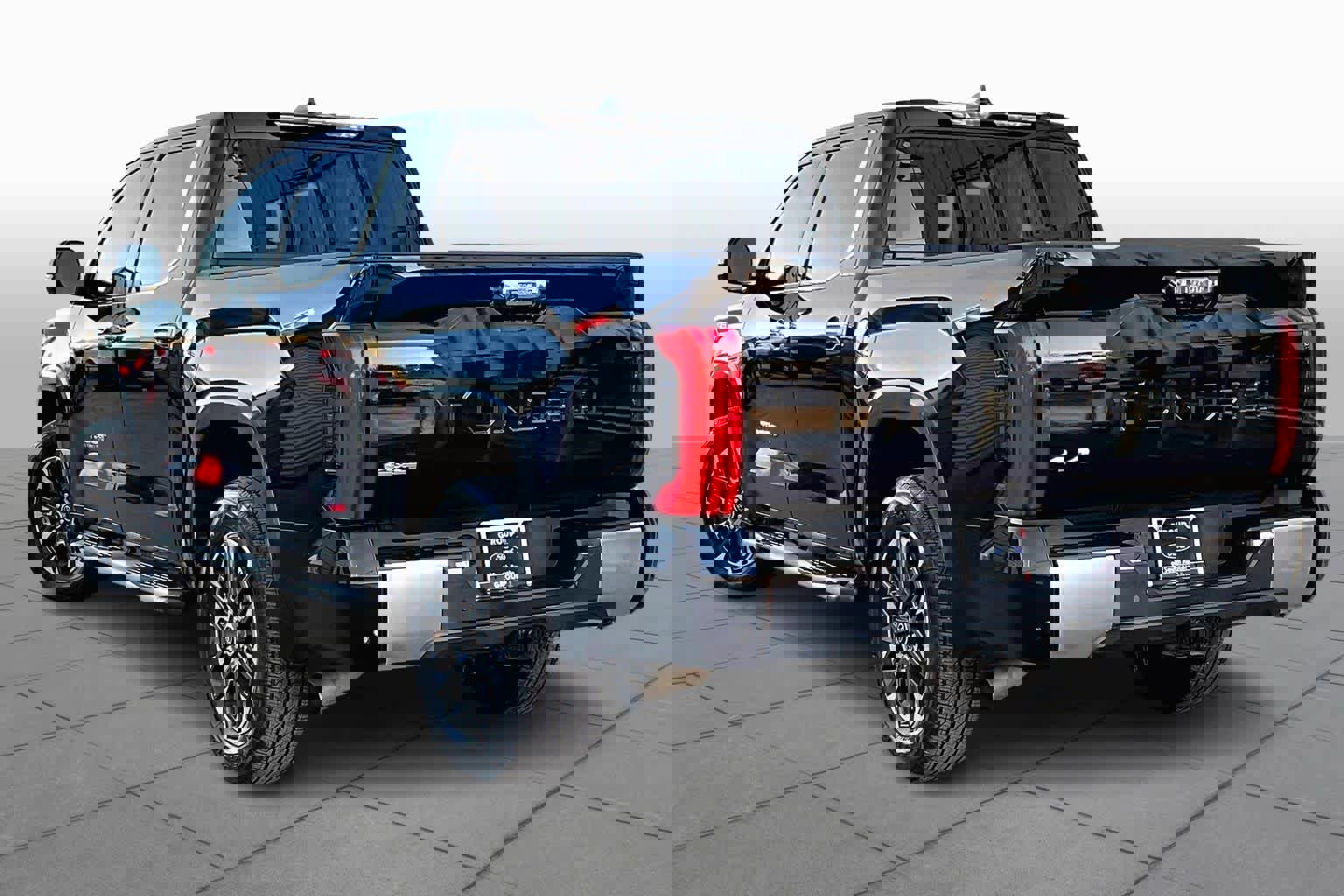 Used 2022 Toyota Tundra Limited image 4