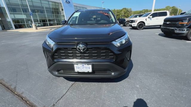 Used 2025 Toyota RAV4 XLE AWD/4WD image 3