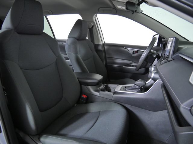 Used 2021 Toyota RAV4 LE w/ Carpet Mat Package (TMS) FWD image 13