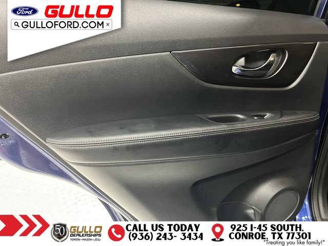 Used 2020 Nissan Rogue SV AWD/4WD image 17