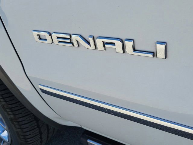 Used 2018 GMC Sierra 1500 Denali w/ Denali Ultimate Package AWD/4WD image 9