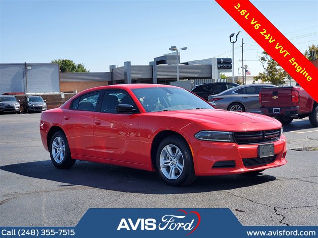 Used 2023 Dodge Charger SXT image 2