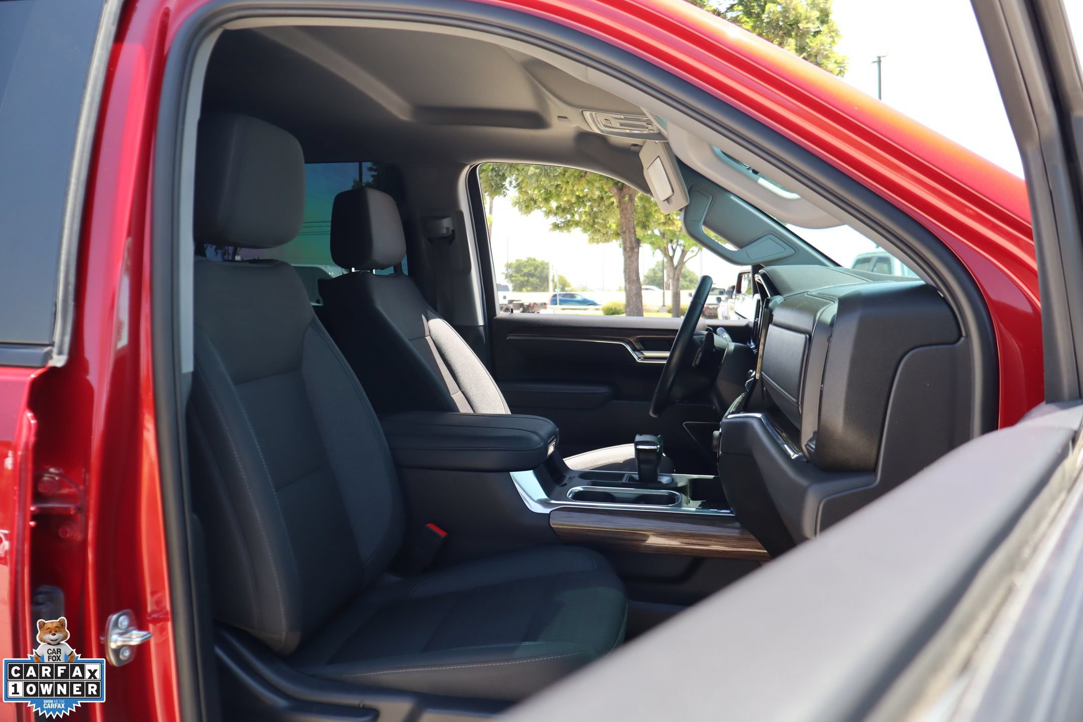Used 2025 Chevrolet Silverado 1500 LT Trail Boss w/ Convenience Package II AWD/4WD image 30