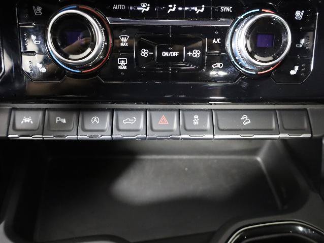 Used 2024 GMC Sierra 1500 AT4 w/ AT4 Premium Package AWD/4WD image 20