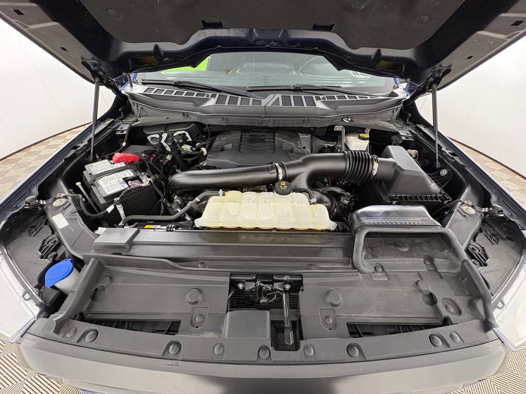 Certified 2022 Ford F150 XLT w/ Equipment Group 302A High image 33