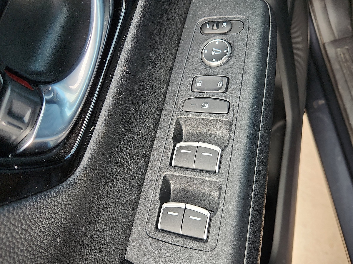 Used 2025 Honda CR-V EX-L image 21