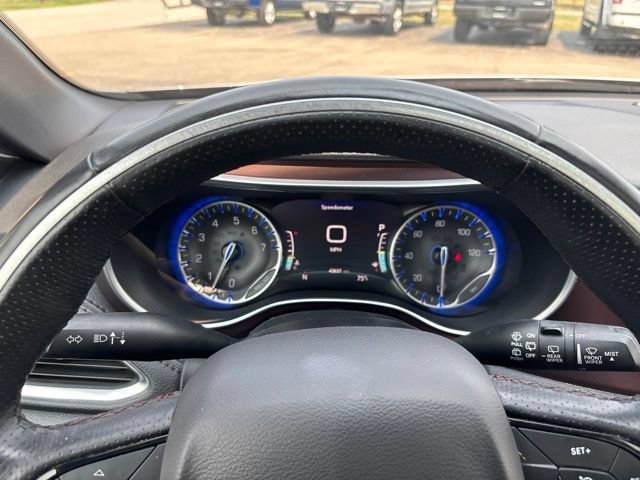 Used 2020 Chrysler Pacifica Limited FWD image 23