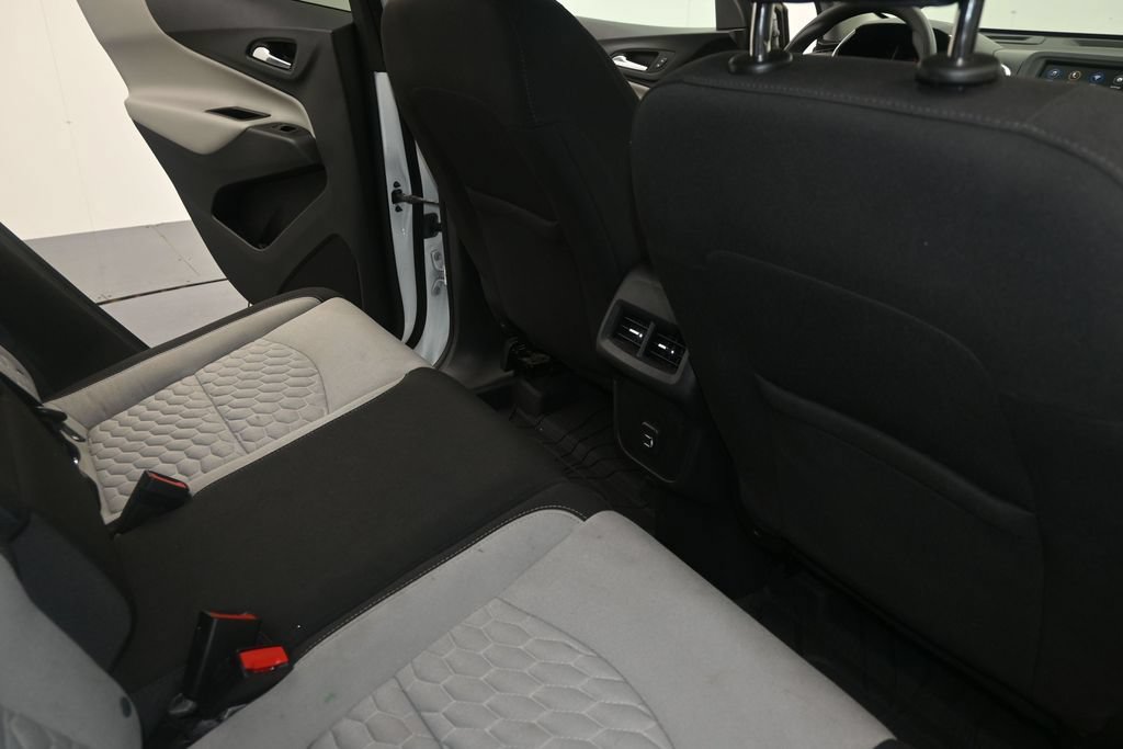 Used 2021 Chevrolet Equinox LS w/ LS Convenience Package FWD image 12