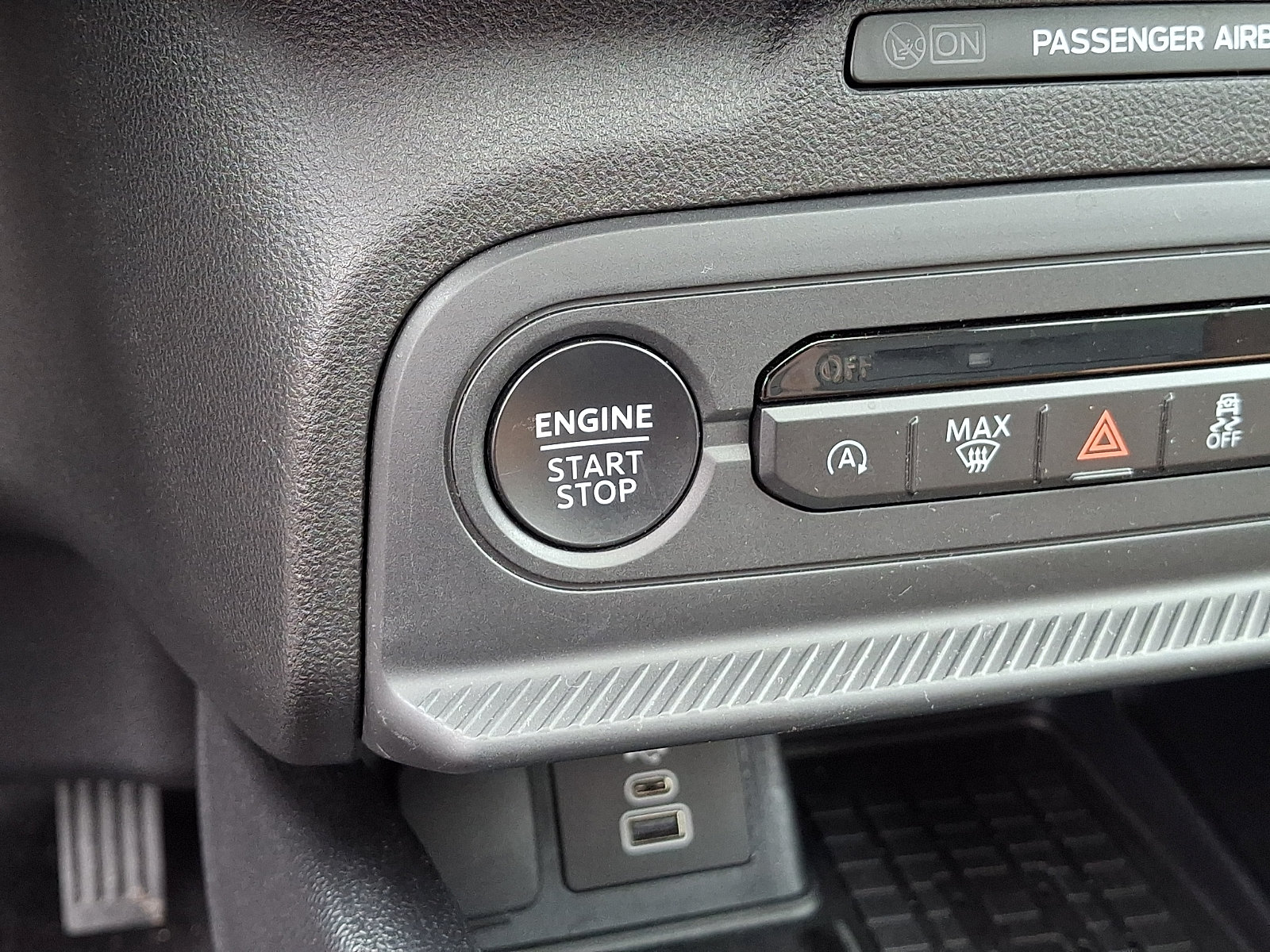 Certified 2025 Ford Bronco Sport Outer Banks w/ Outer Banks Tech Package+ AWD/4WD image 26