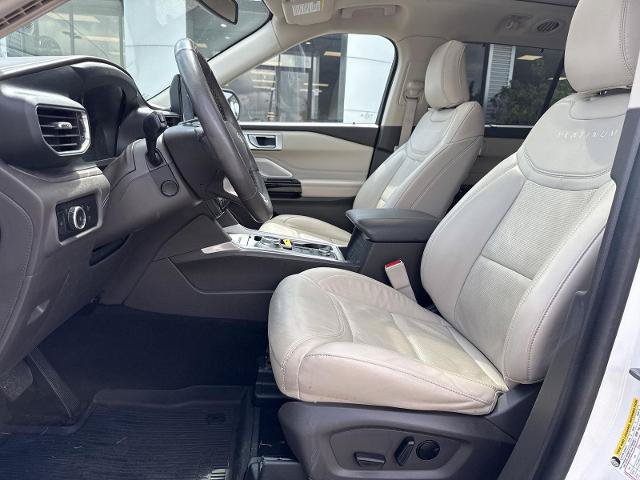 Certified 2023 Ford Explorer Platinum w/ Technology Package AWD/4WD image 4