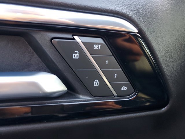 Used 2025 Chevrolet Tahoe LT image 18