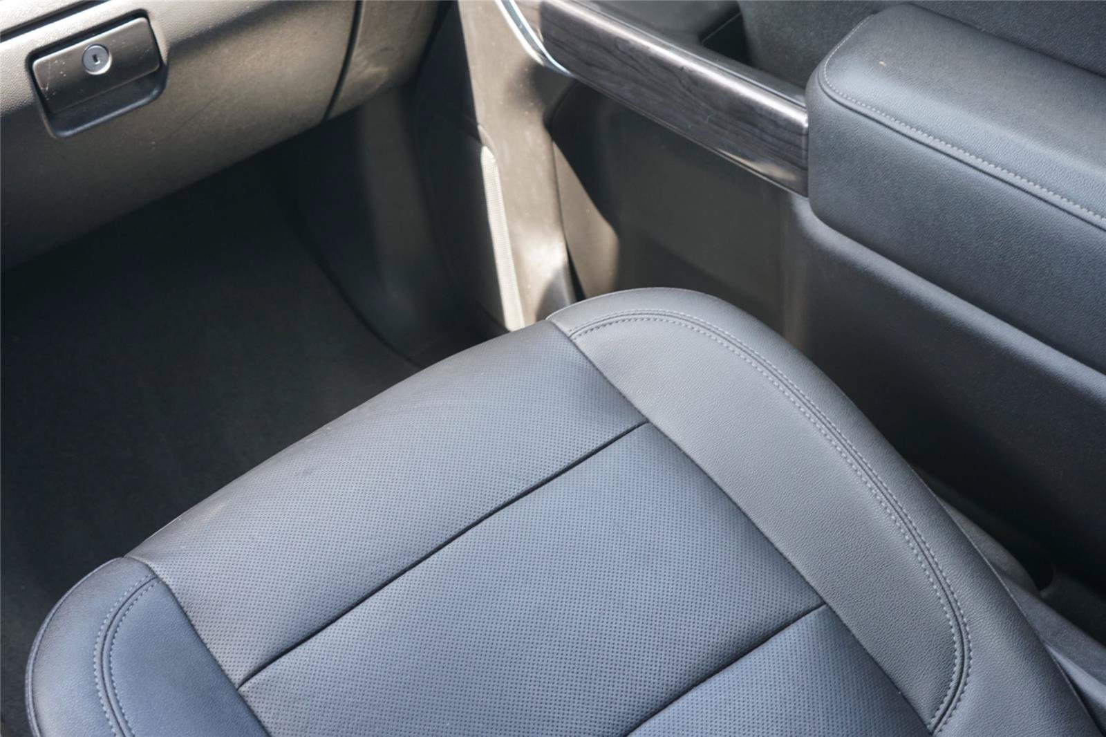 Used 2021 Chevrolet Silverado 1500 LTZ RWD image 26