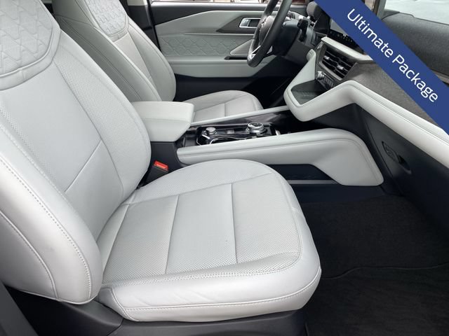 Certified 2025 Ford Explorer Platinum w/ Ultimate Package AWD/4WD image 15