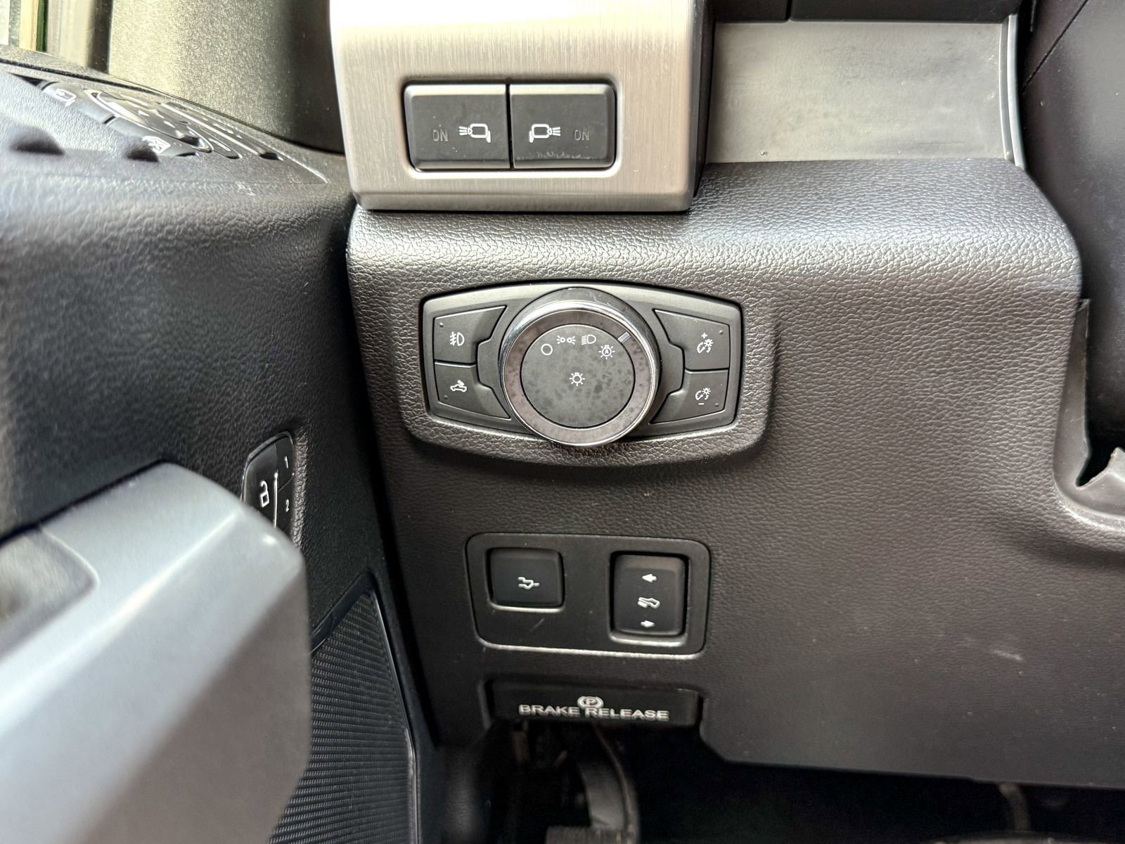 Certified 2019 Ford F250 Platinum w/ Platinum Ultimate Package image 34