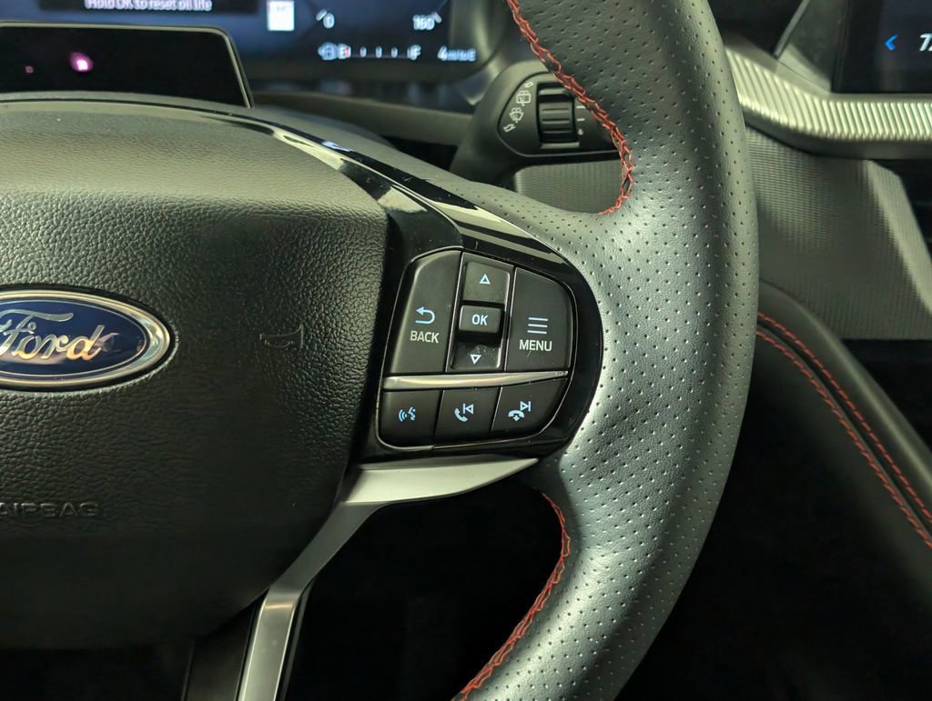 Certified 2025 Ford Explorer ST-Line w/ ST-Line Street Pack AWD/4WD image 19