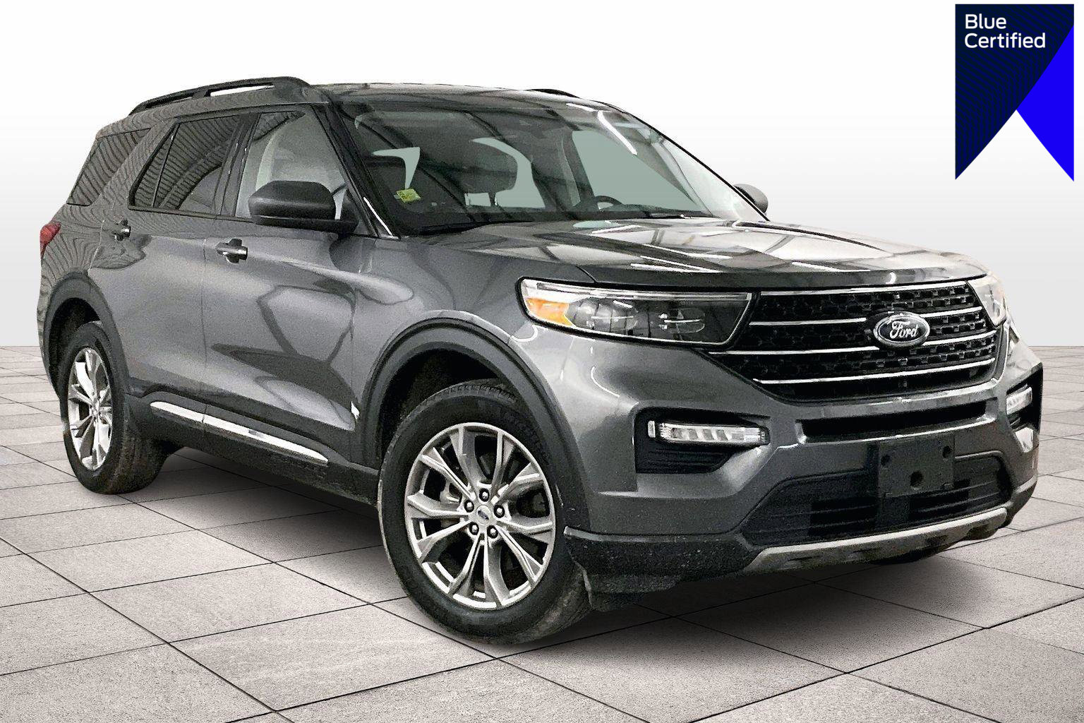 Certified 2022 Ford Explorer XLT w/ Equipment Group 202A image 1