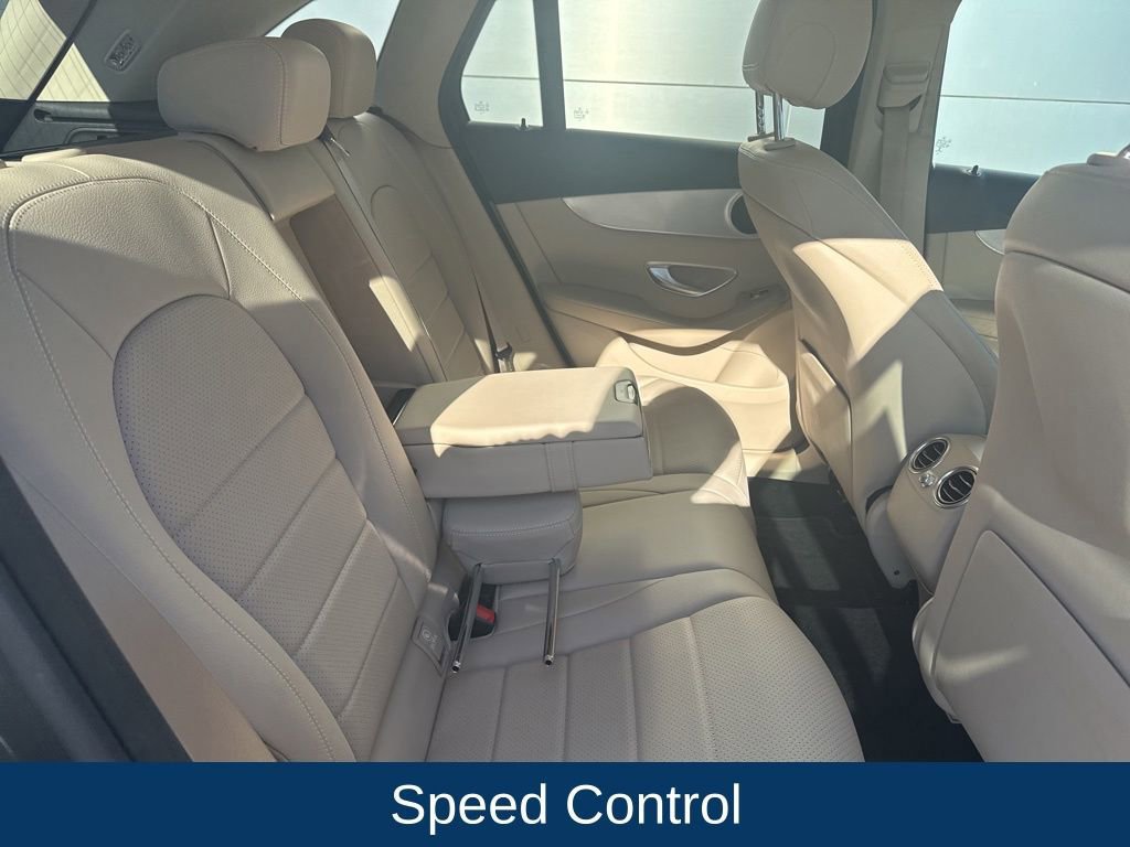 Used 2022 Mercedes-Benz GLC 300 image 27