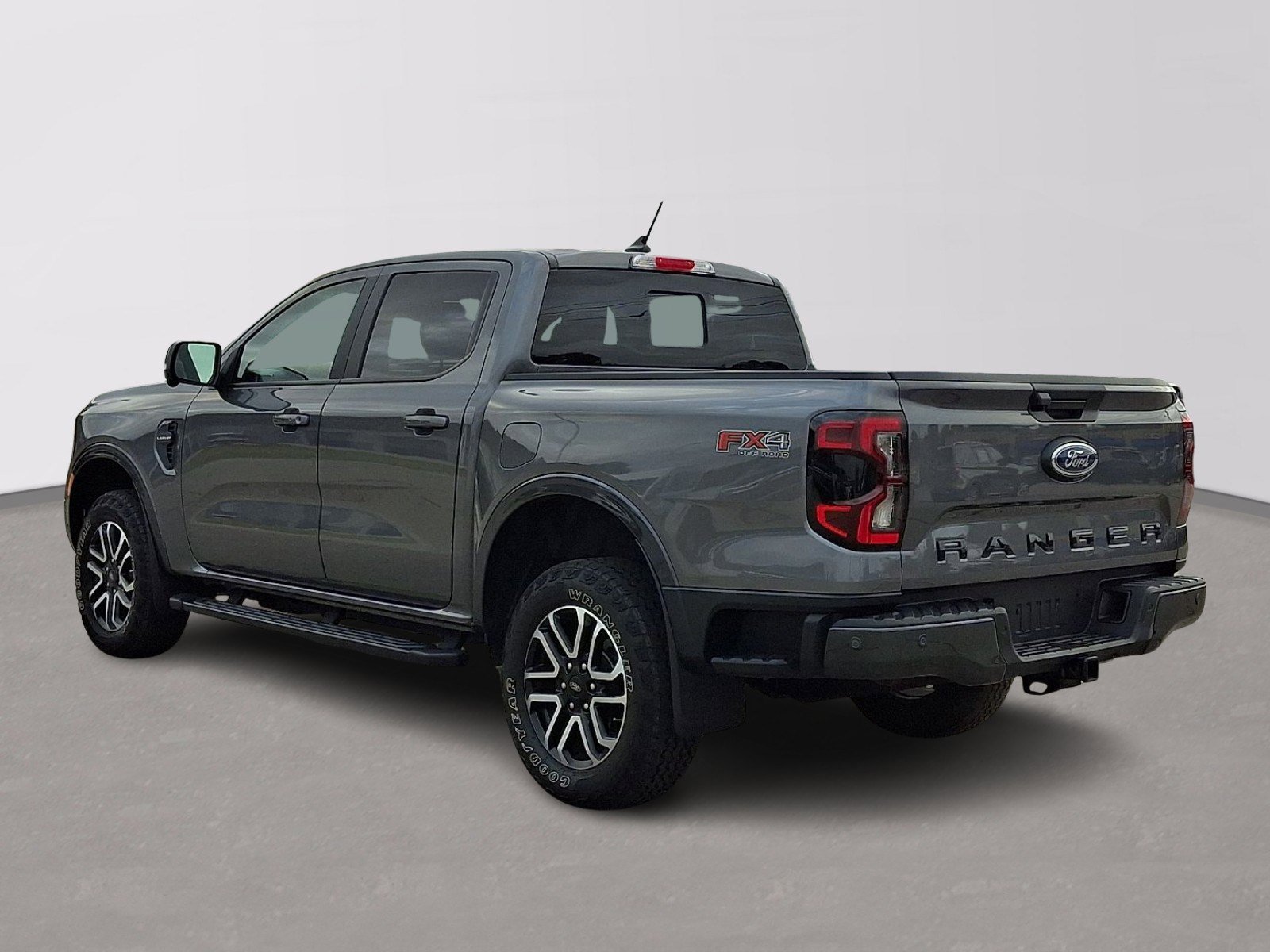 Certified 2024 Ford Ranger Lariat w/ FX4 Off-Road Package AWD/4WD image 4