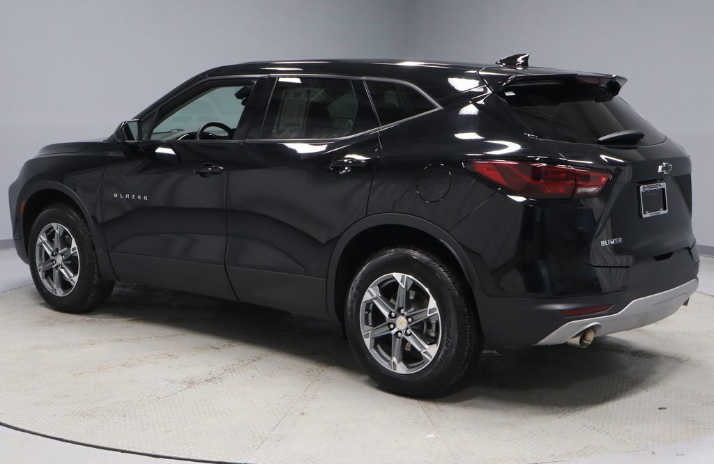 Used 2023 Chevrolet Blazer LT w/ Driver Confidence Package image 8