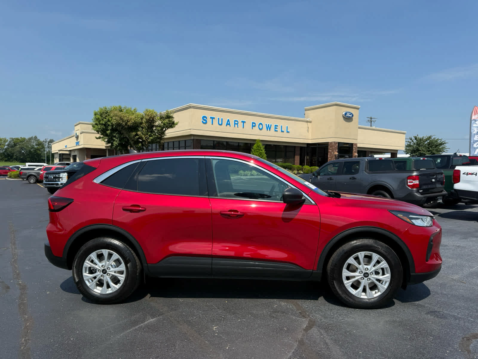 Certified 2023 Ford Escape Active AWD/4WD image 19