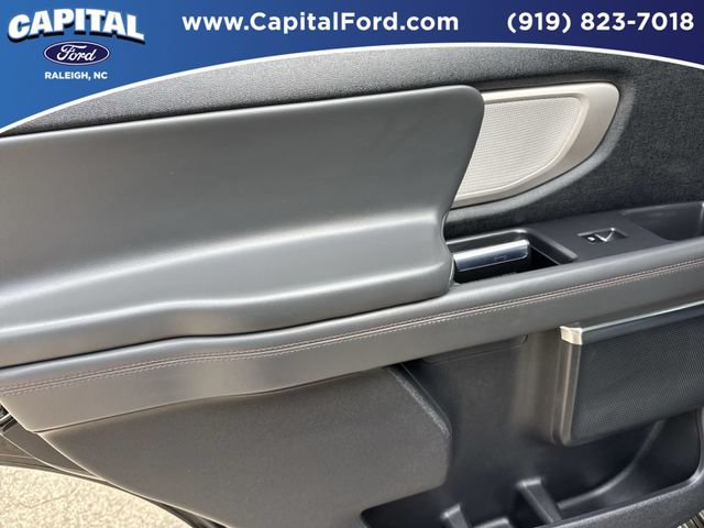 Certified 2025 Ford Expedition Active AWD/4WD image 17