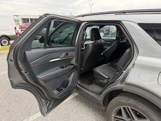 Certified 2025 Ford Explorer ST-Line w/ ST-Line Street Pack AWD/4WD image 12