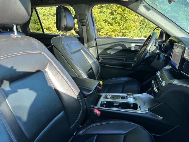 Certified 2020 Ford Explorer XLT w/ Equipment Group 202A AWD/4WD image 18
