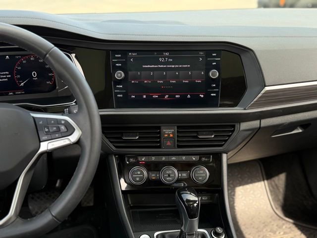 Used 2024 Volkswagen Jetta SEL FWD image 22