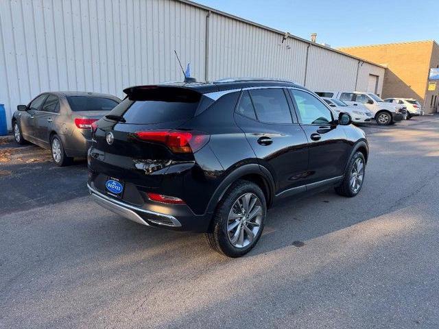 Used 2022 Buick Encore GX Essence w/ Experience Buick Package image 3