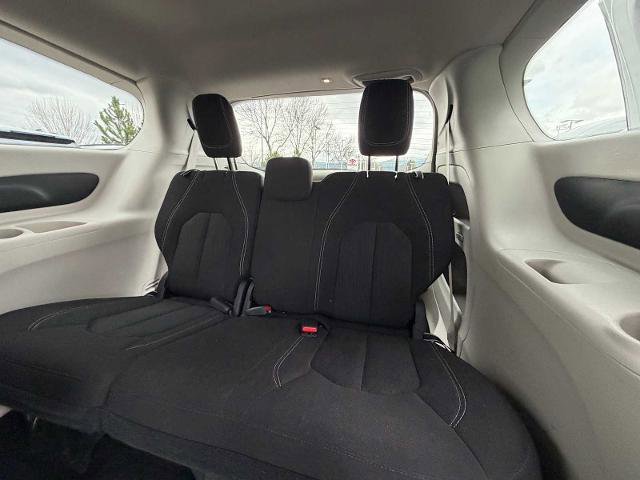 Used 2023 Chrysler Voyager LX image 23