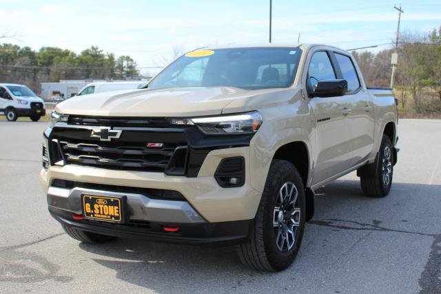 Used 2024 Chevrolet Colorado Z71 w/ Z71 Convenience Package 2 AWD/4WD image 1