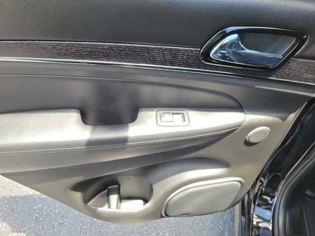 Used 2019 Jeep Grand Cherokee High Altitude AWD/4WD image 11